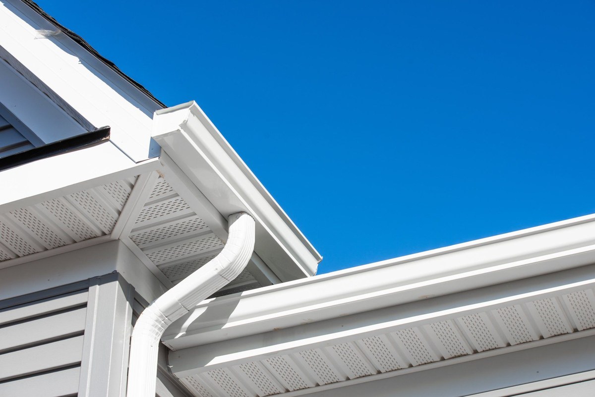 Gutter installation in the Dallas–Fort Worth area